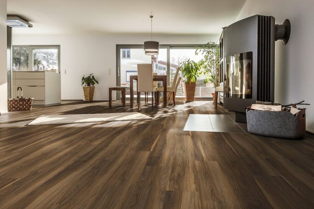 Bild eines pflegeleichten und vielseitigen Vinylbodens aus Inwil