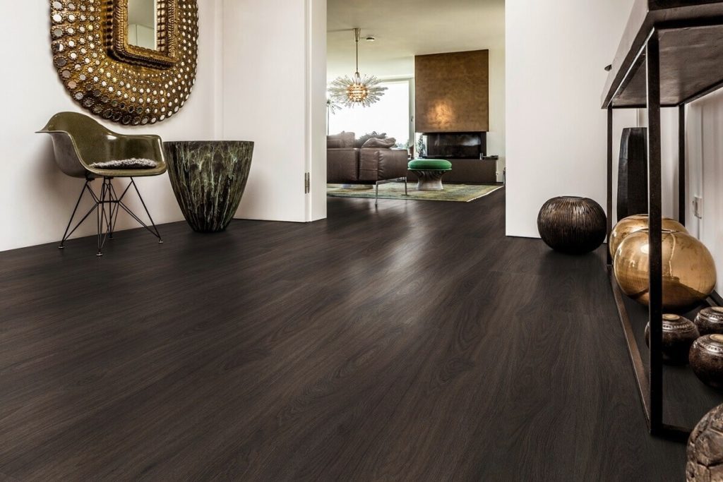 Bild eines pflegeleichten und vielseitigen Vinylbodens aus Inwil